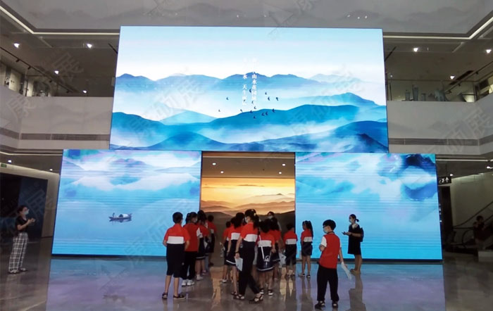 小间距显示屏价格多少钱一平方？专业解答